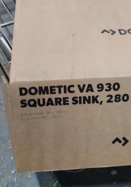 Мойка Dometic VA 930 ВхШхГ:145x280x380мм с сифоном